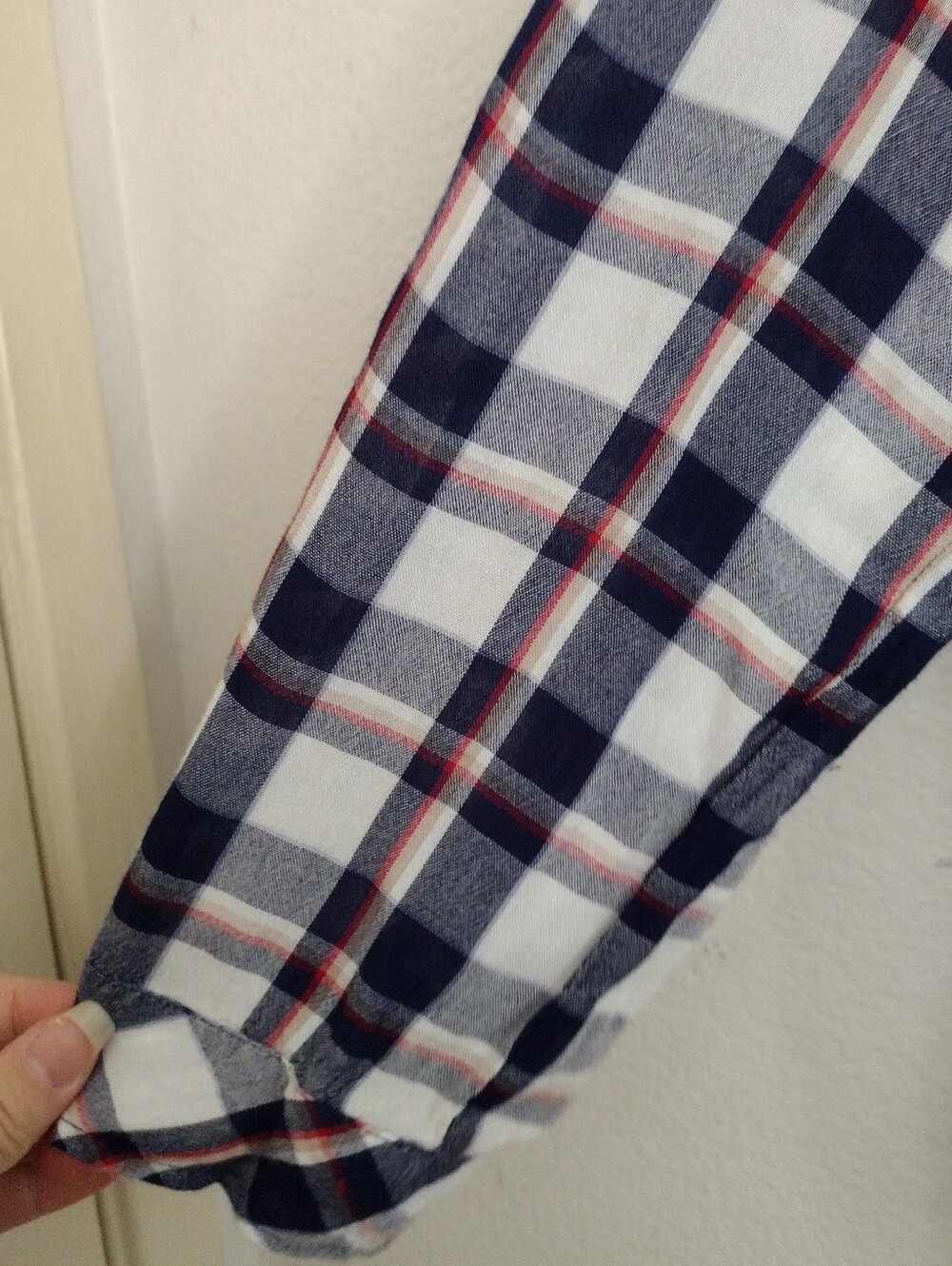 Hester & Orchard Anthropologie Plaid Rayon Button-Up Shirt Navy White Red Medium - Picture 5 of 11